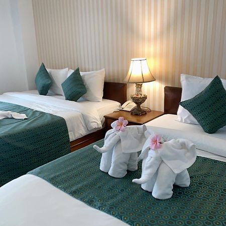 Hua Hin White Villa Hotel - Sha Certified Екстер'єр фото