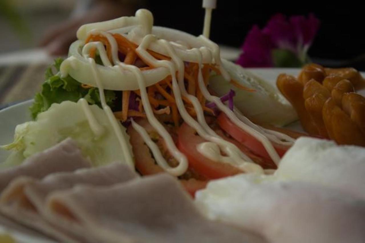 Hua Hin White Villa Hotel - Sha Certified Екстер'єр фото