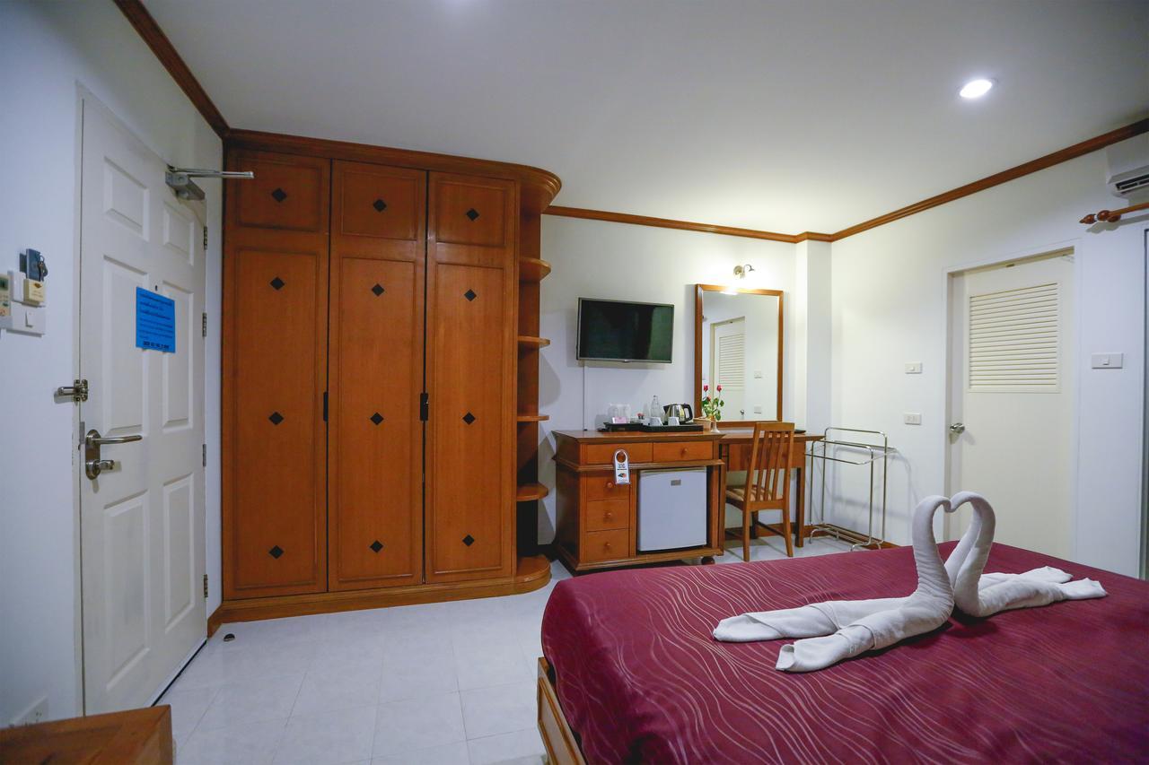 Hua Hin White Villa Hotel - Sha Certified Екстер'єр фото
